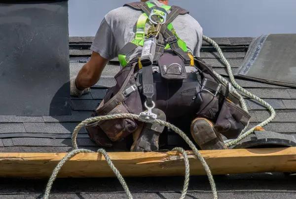 What Makes a Reliable Roof Repair Company Stand Out