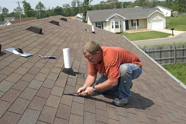 Trust Pinnacle Roofing Inc. for Expert Roof Replacement Solutions