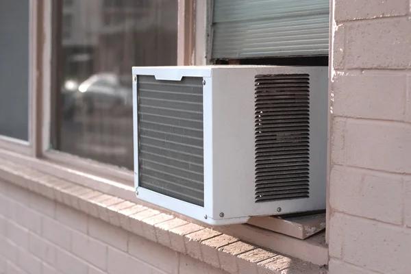 Best Window Air Conditioner Models for Small Bedrooms