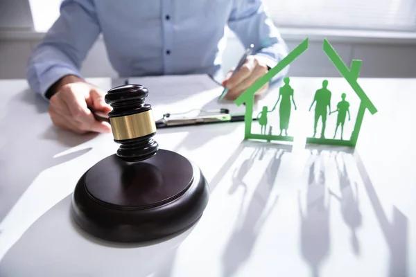 When You Need a Family Law Lawyer Most